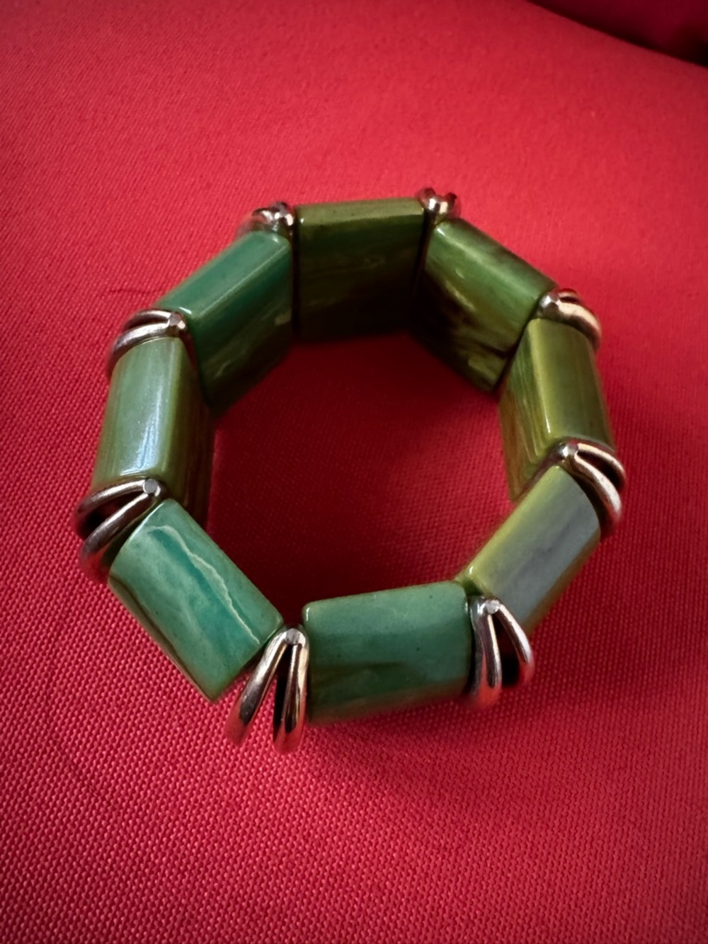 Source Unknown Green Barrel Bead Bracelet with Silver Accents - Picture 3 of 7